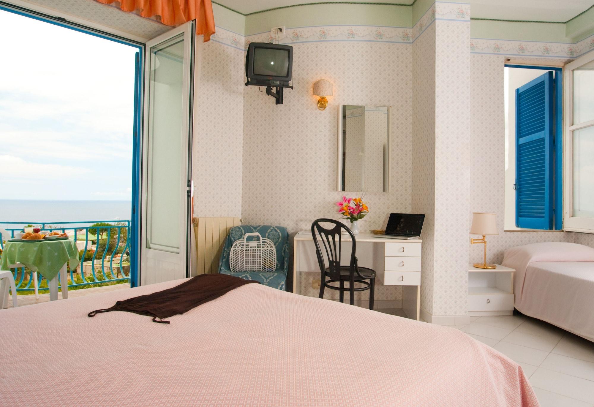 Hotel Loreley Serrara Fontana Kültér fotó