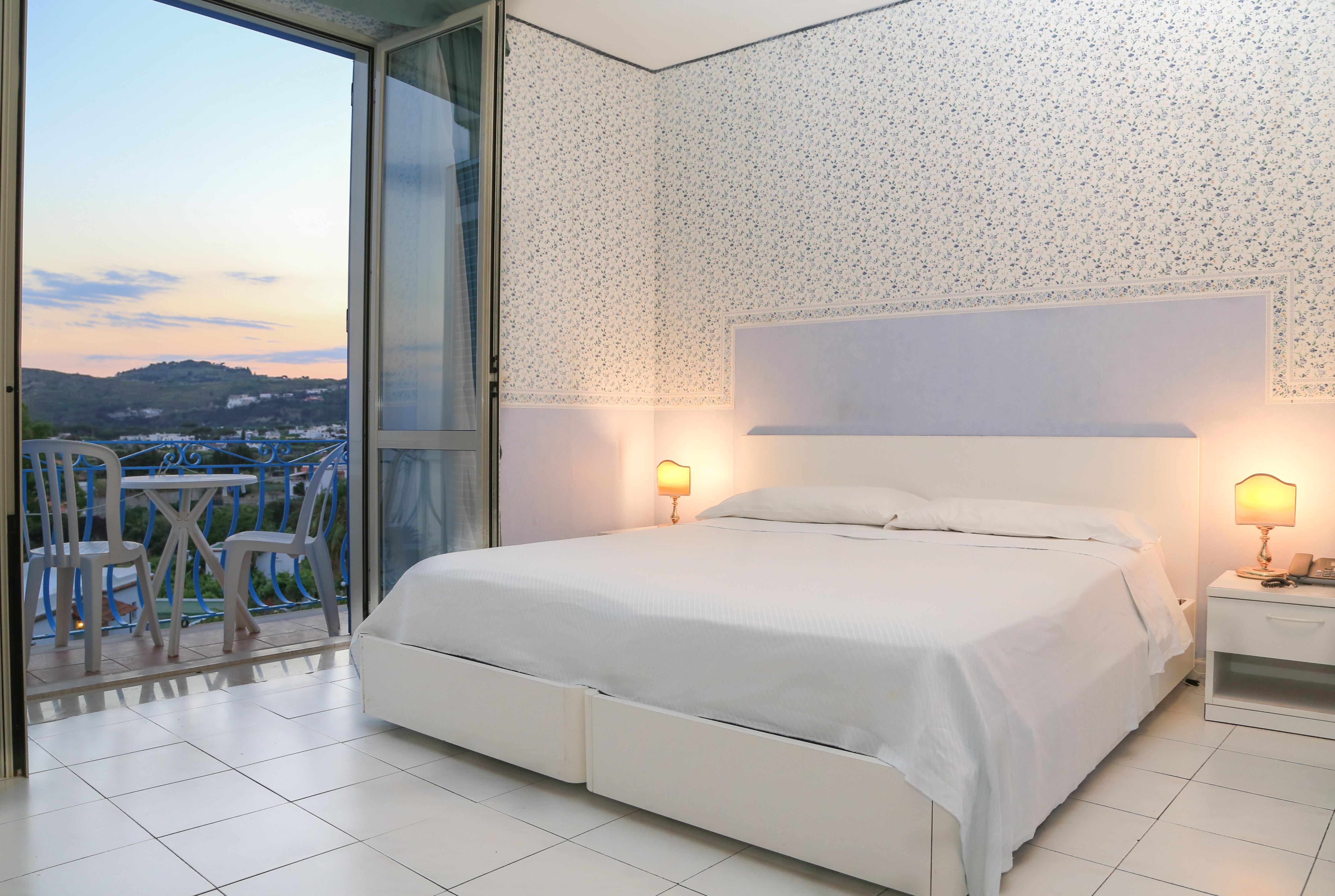 Hotel Loreley Serrara Fontana Kültér fotó
